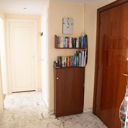 Chill Out Apartment, 2 Mins From Beach Nisa Exterior foto
