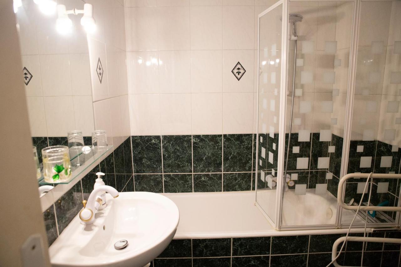 Chill Out Apartment, 2 Mins From Beach Nisa Exterior foto